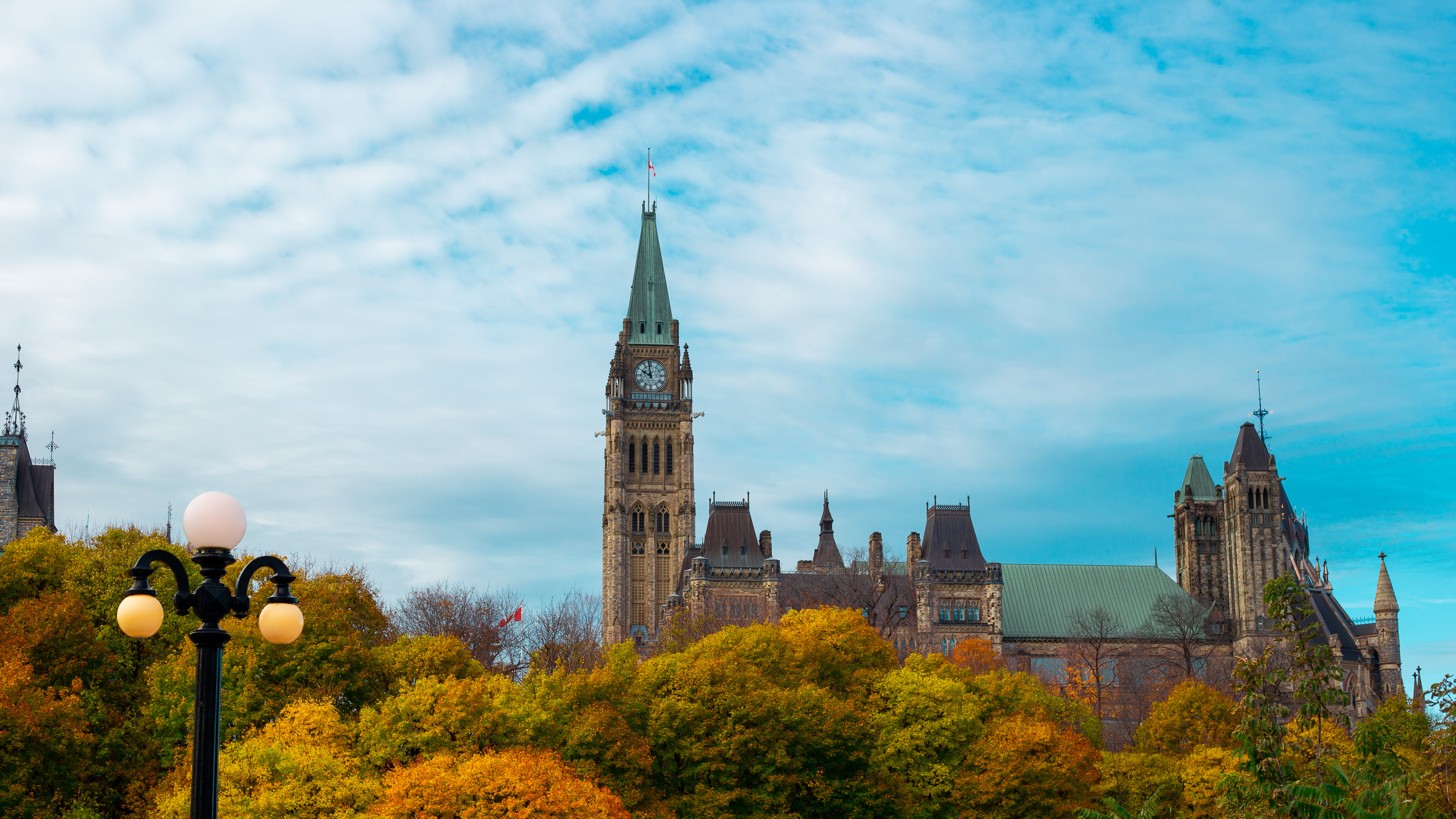 Recul historique de 5,4 % du PIB canadien en 2020